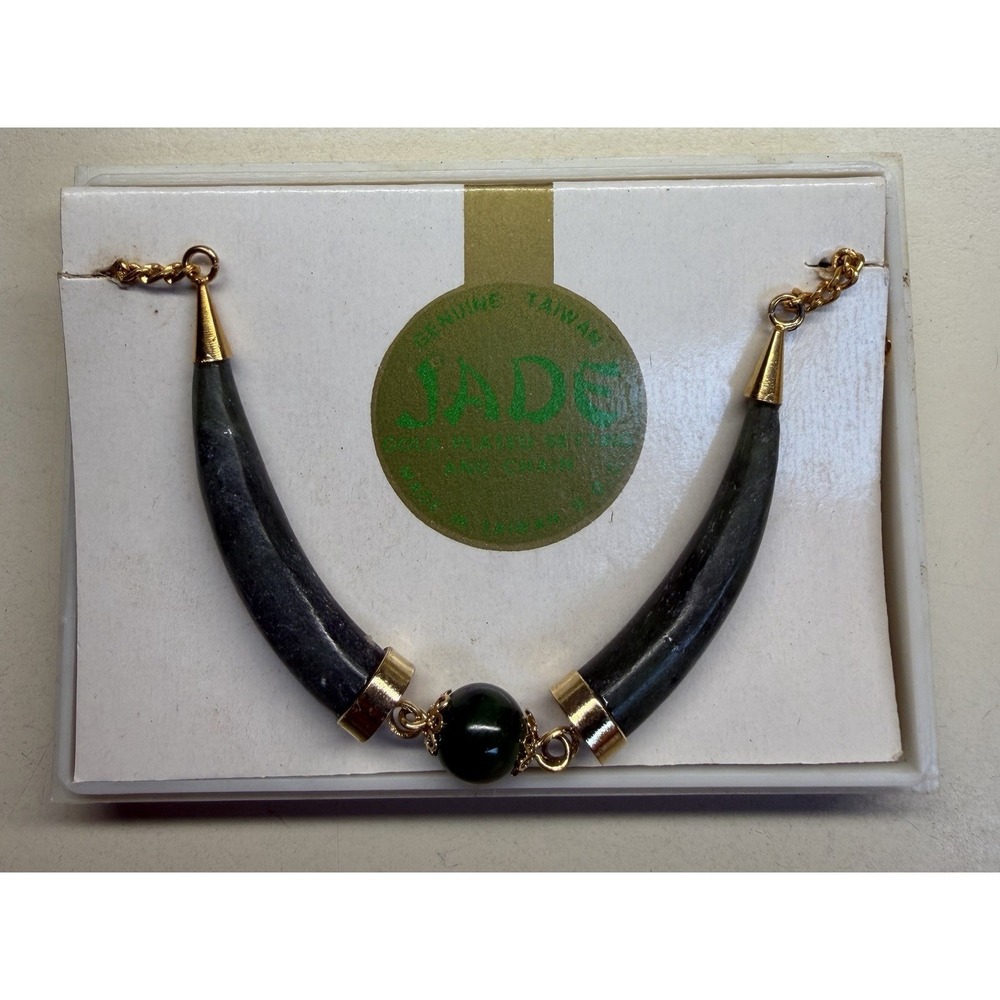 Vintage Genuine Taiwan Jade Necklace 17" Gold Plated Green Bead NOS Card